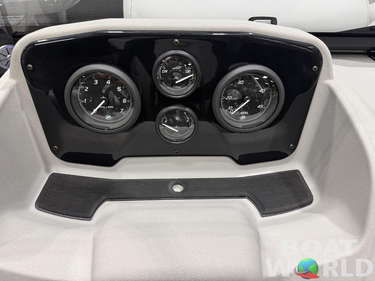 2026 Princecraft Vectra 21 RL Swingback Lounge $31995