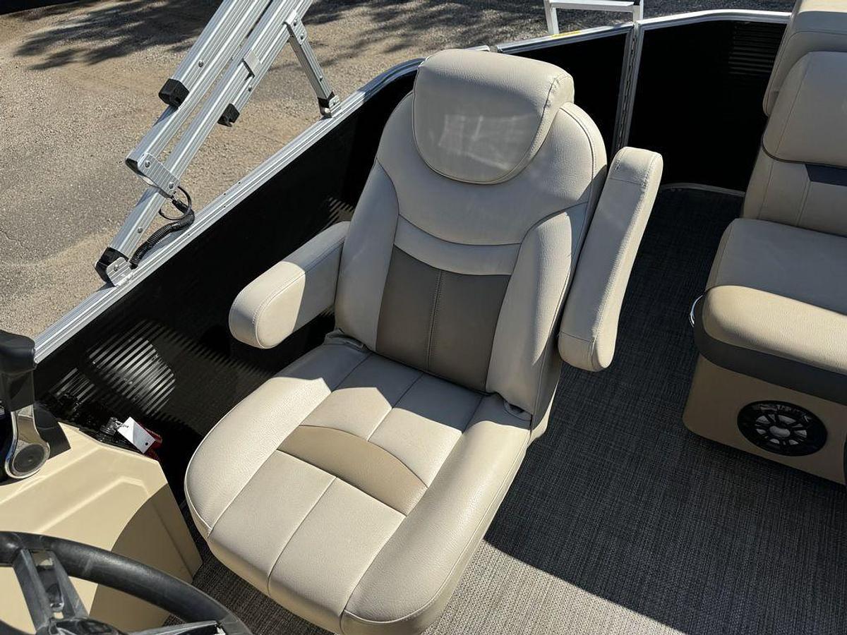 Used 2020 Sweetwater SW 2086 Cruise Pontoon with 70HP Yamaha 4-S EFI