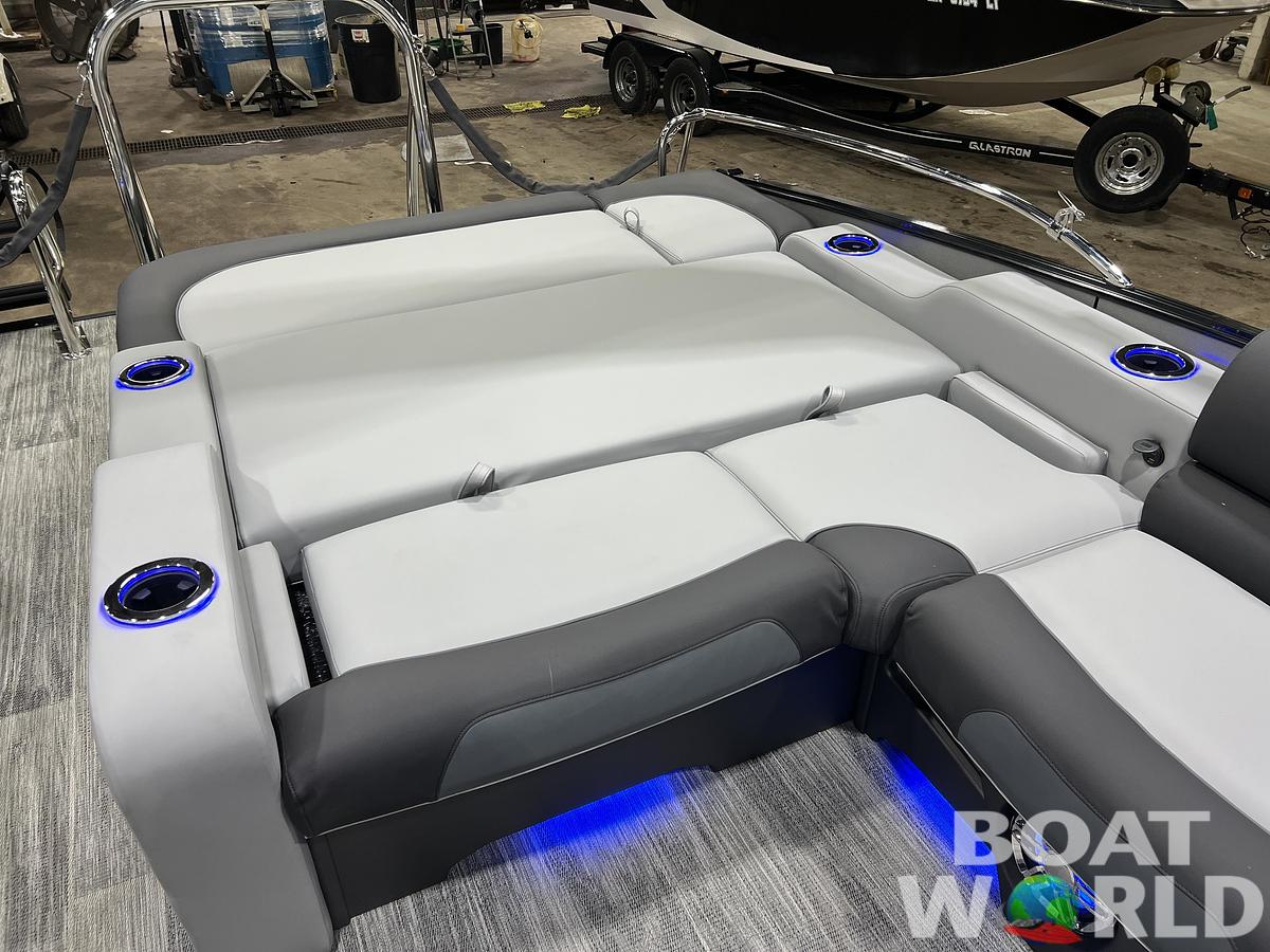 2026 Tahoe Pontoons Cascade 2385 Swingback (VRB) Tritoon