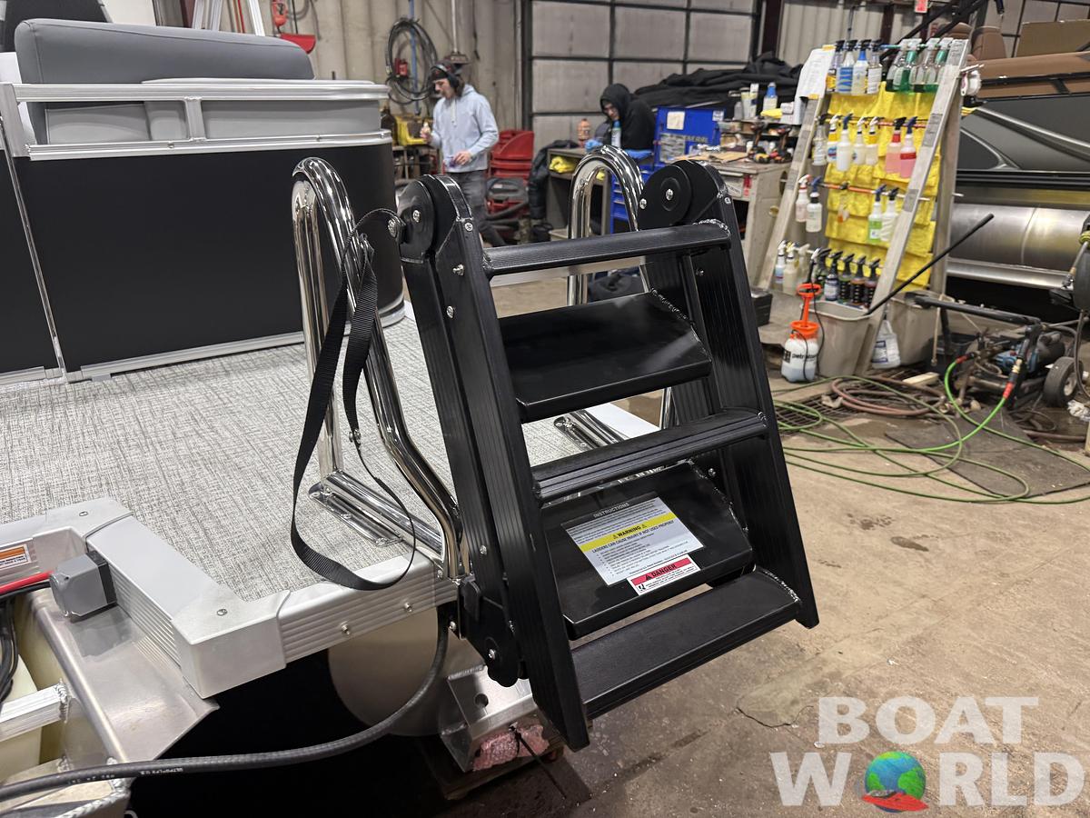 2026 Tahoe LTZ 2385 Quad Lounge & 4-Stroke $38995