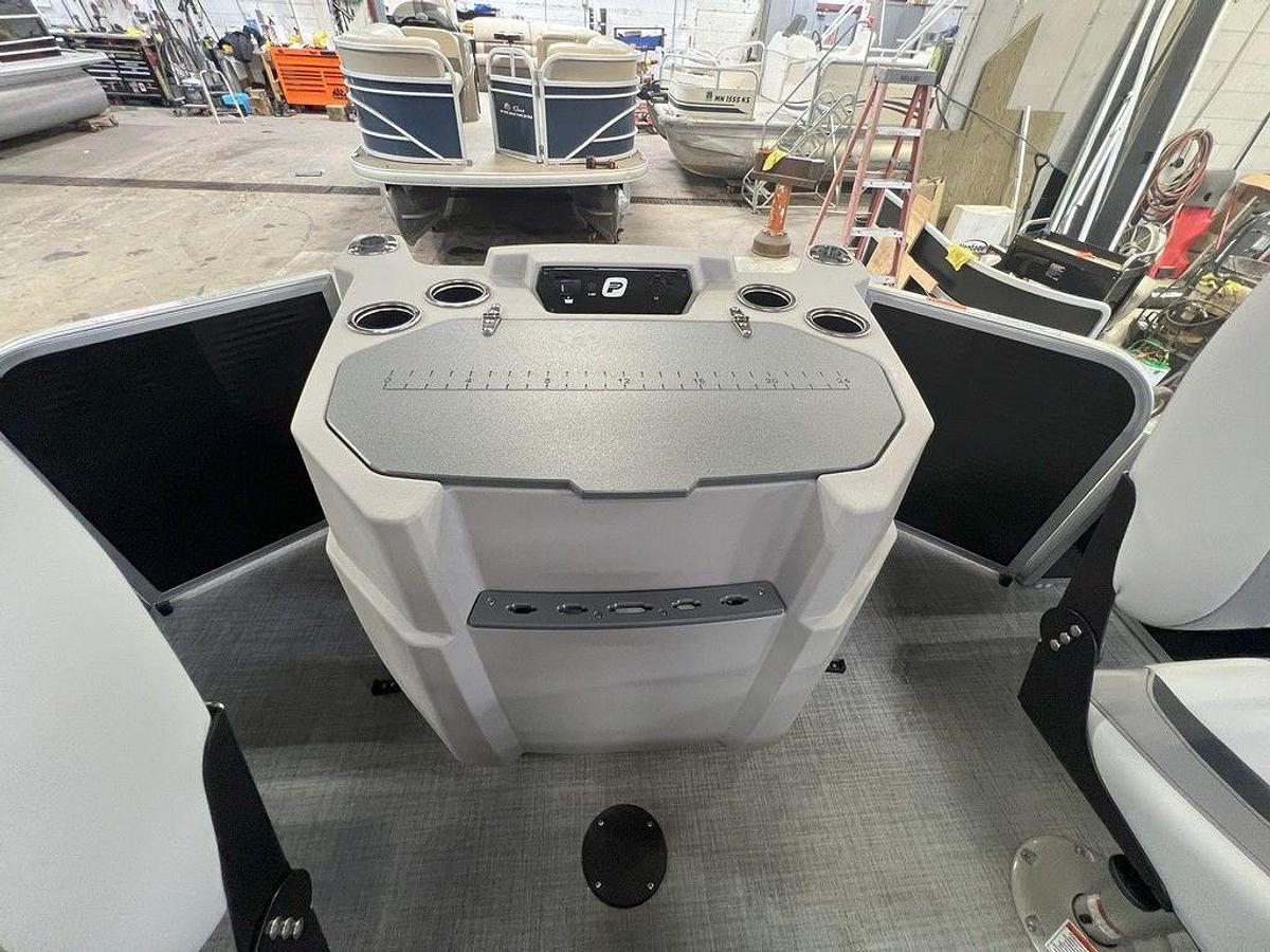 2025 Princecraft 21 Sportfisher 4-S Quad Fish Pontoon & Mercury 4-Stroke EFI