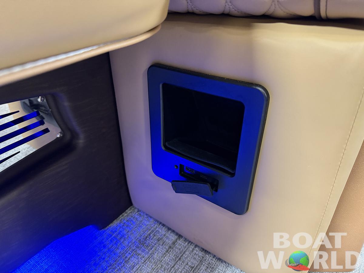 2025 Tahoe Pontoons Cascade 2385 Quad Lounge & Honda 4-Stroke EFI