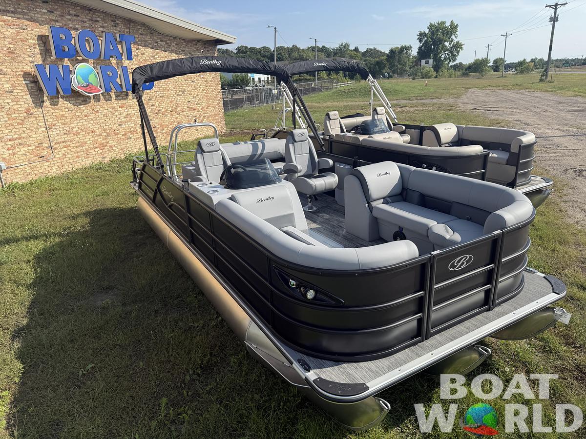 2026 Bentley Pontoons Legacy 223 Swingback Tritoon & Honda 4-Stroke EFI