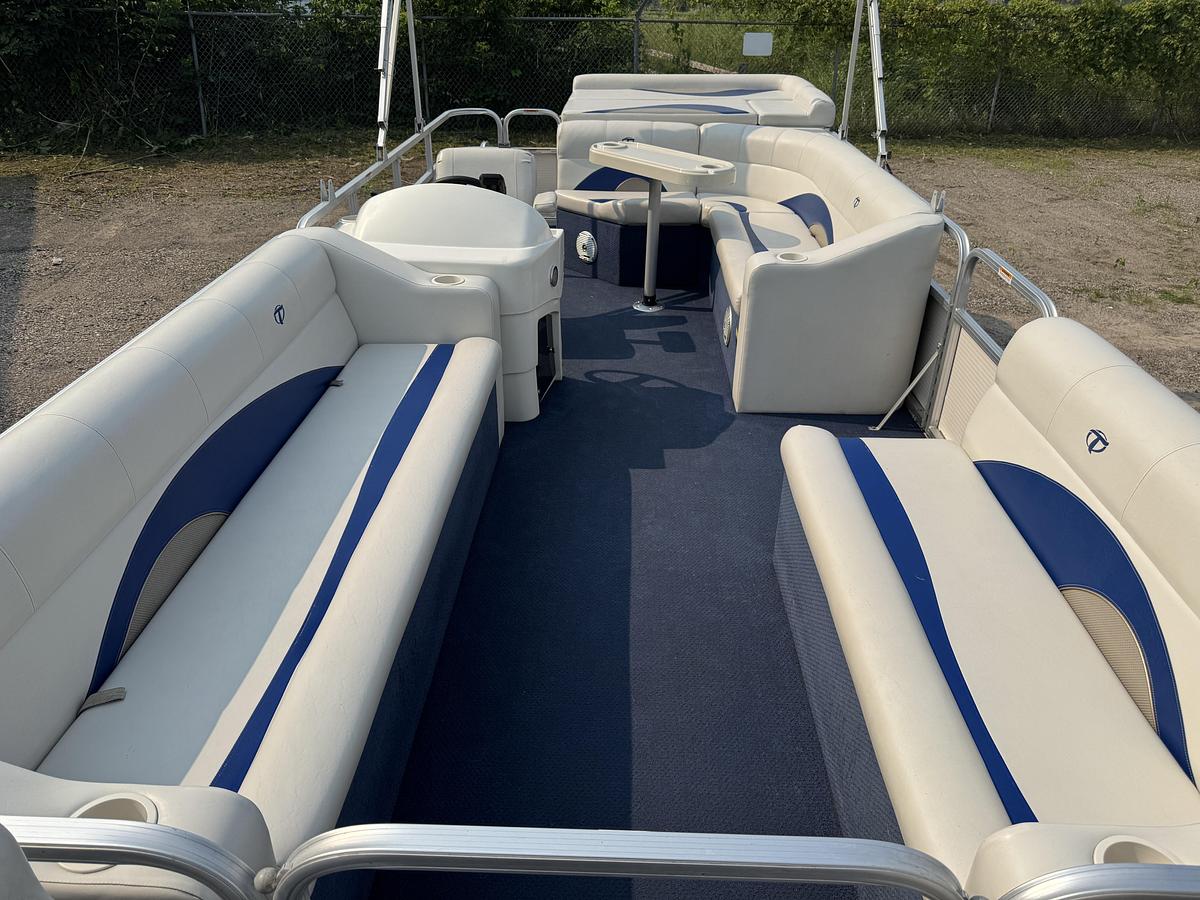 Used 2008 Tahoe Pontoons 24 Bow Fish Pontoon