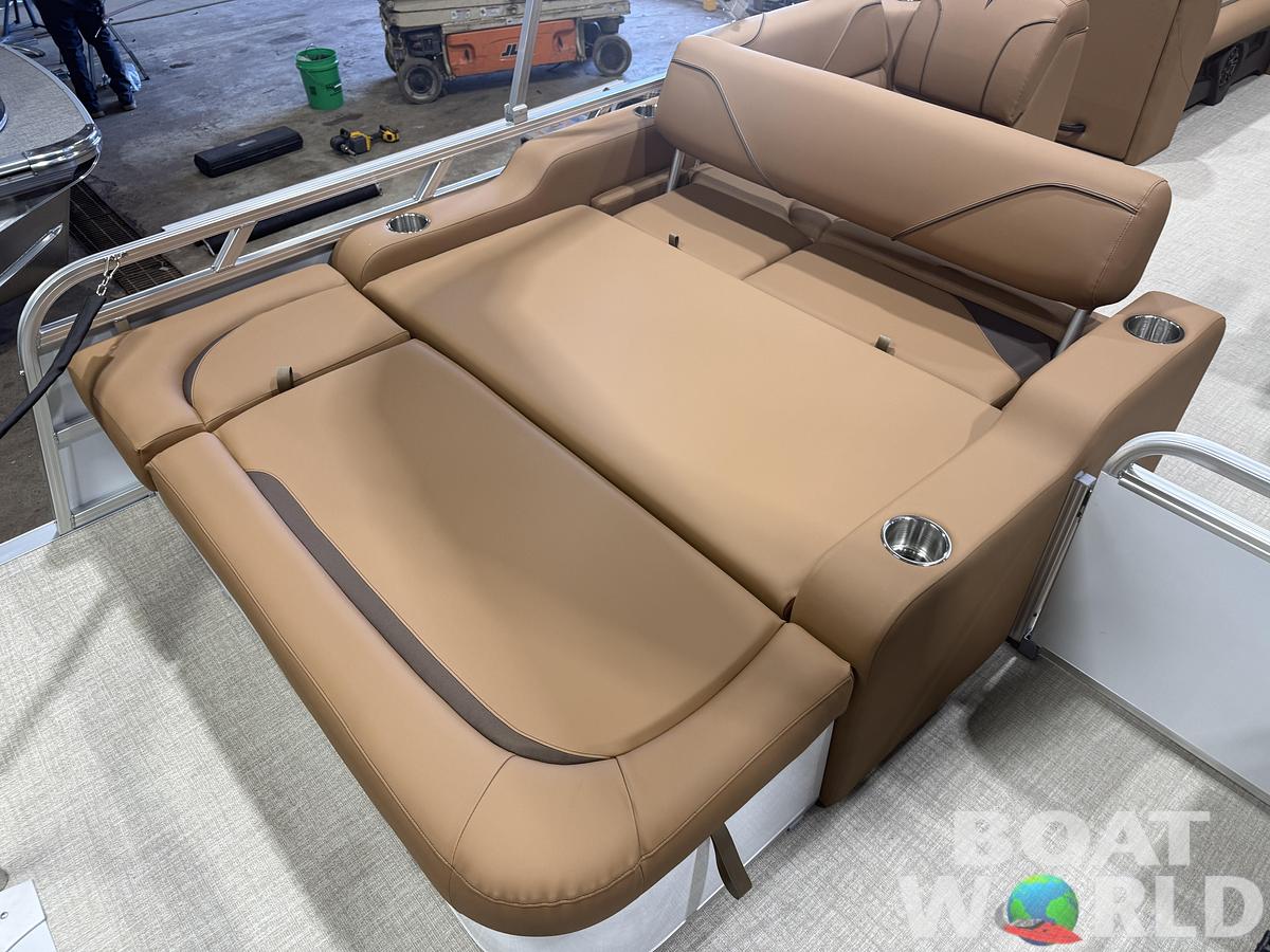 2026 Tahoe Sport VRB 2385 Swingback & 4-Stroke $34995