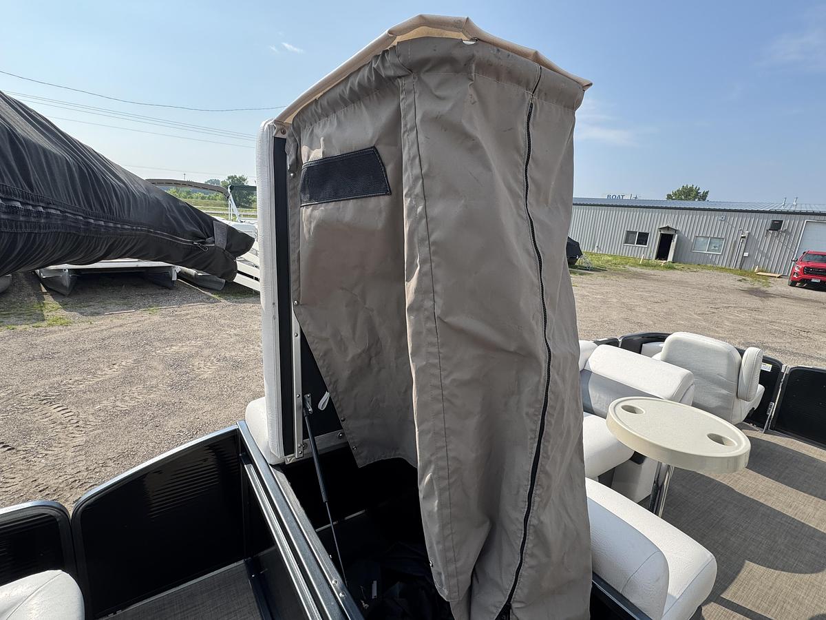 Used 2017 Palm Beach Cast Master 200 Pontoon WITH Sea Legs