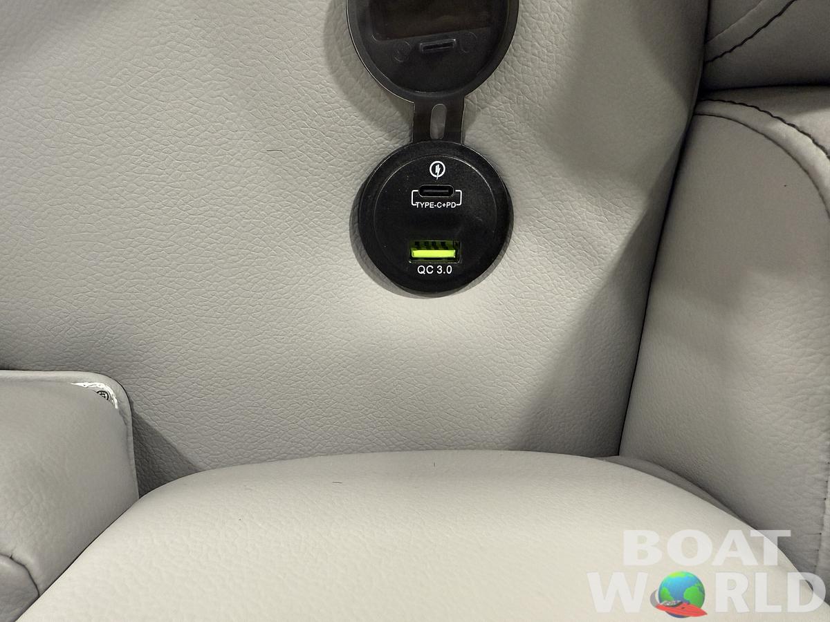 2026 Tahoe Pontoons Sport 2385 Swingback (VRB) & Honda 4-Stroke EFI