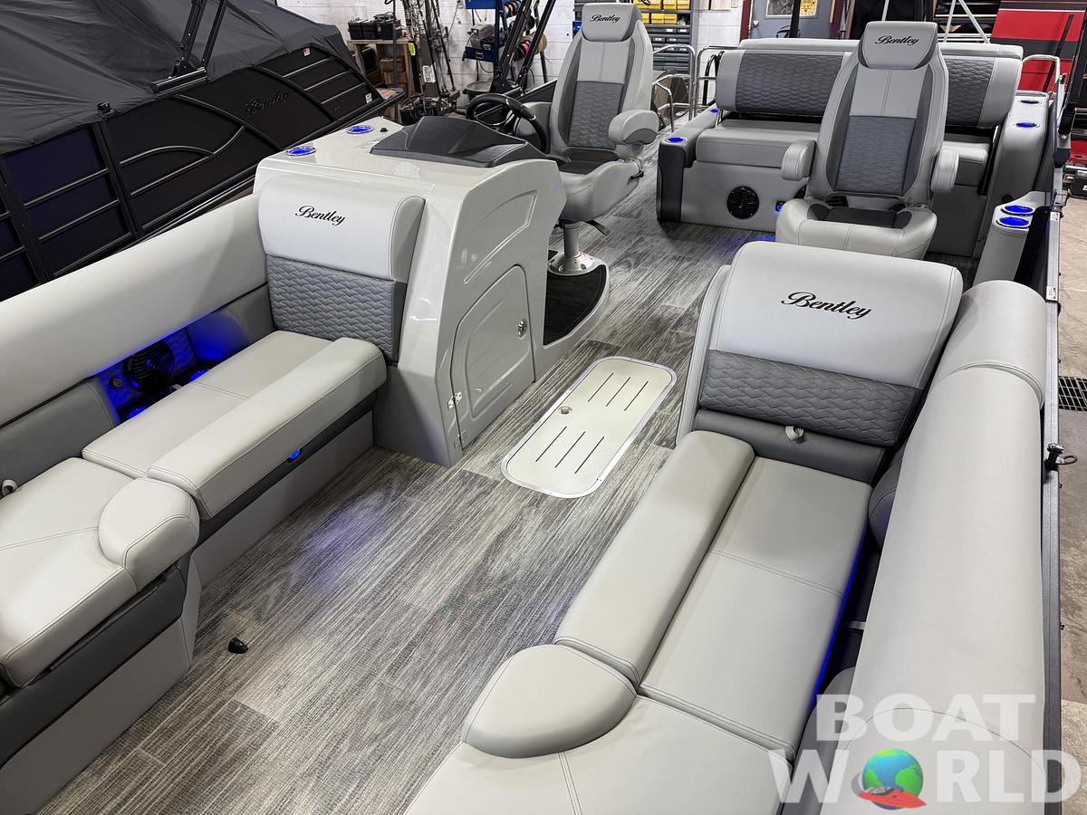 2026 Bentley Pontoons Elite 223 Swingback Tritoon