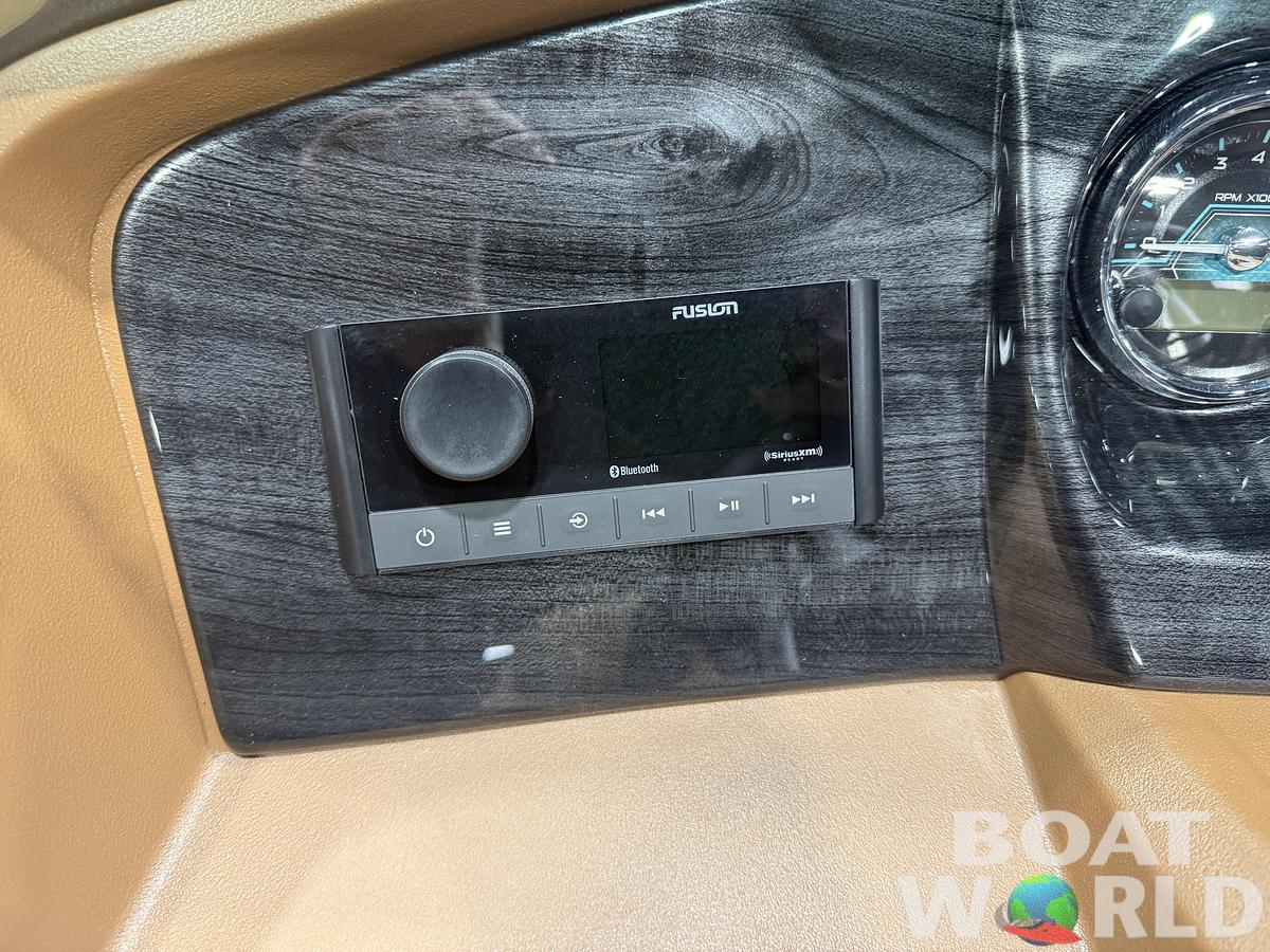 2025 Tahoe Pontoons LTZ 2385 Cruise Rear Bench (CRB) 