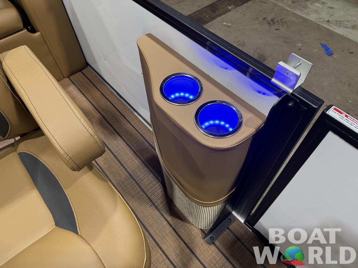 2026 Bentley Pontoons Legacy 220 Swingback