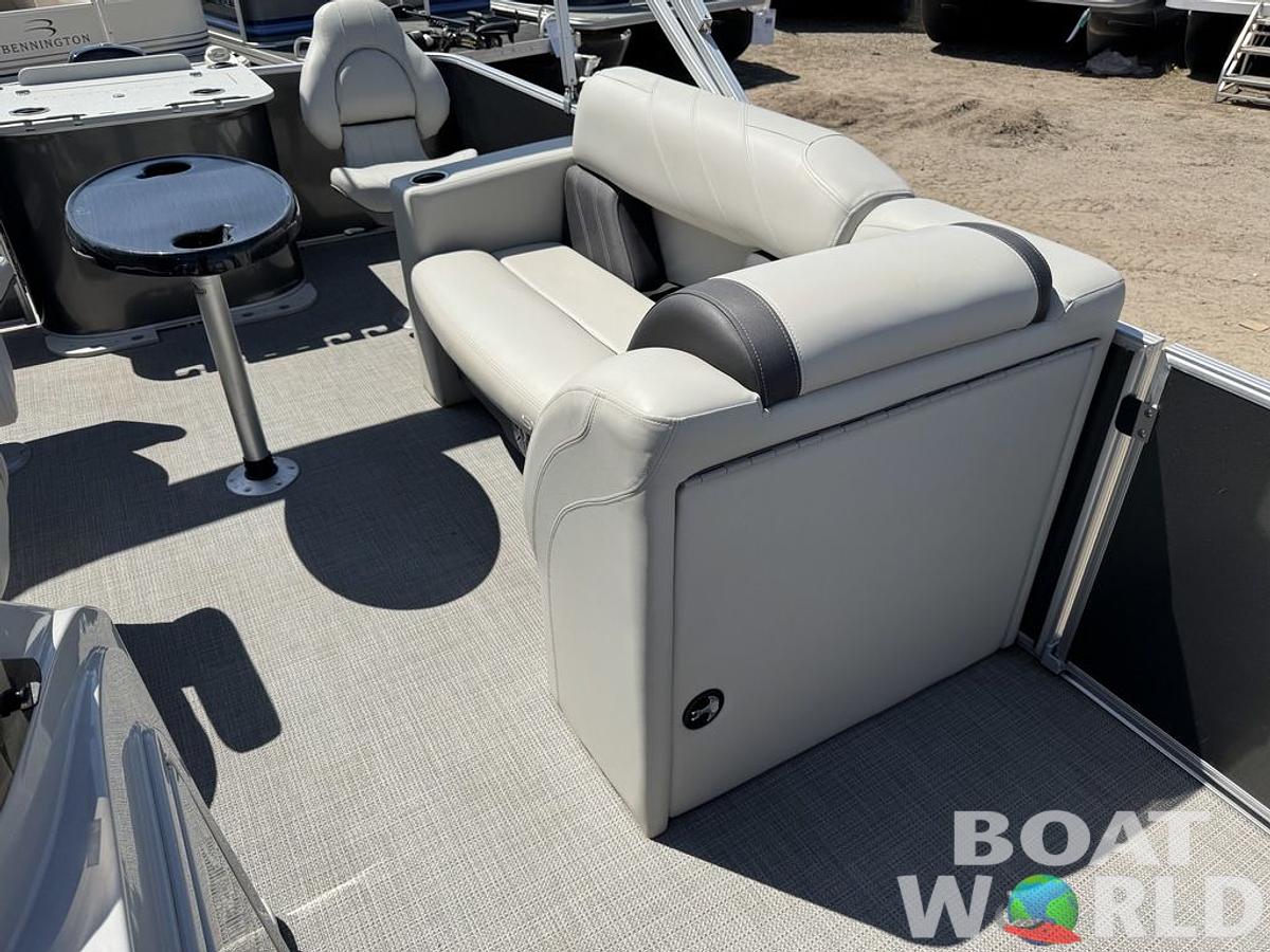 Used 2023 Sylvan 820 Party Fish Pontoon
