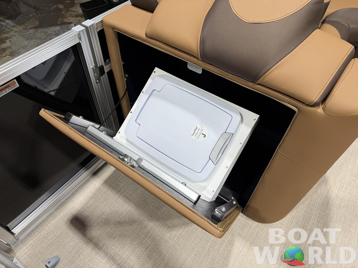 2027 Tahoe LTZ 2385 VRB SE Swingback Pontoon $41995