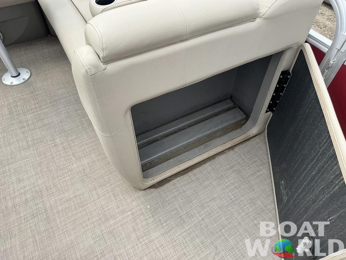 Used 2023 Sun Tracker Party Barge® 20 DLX