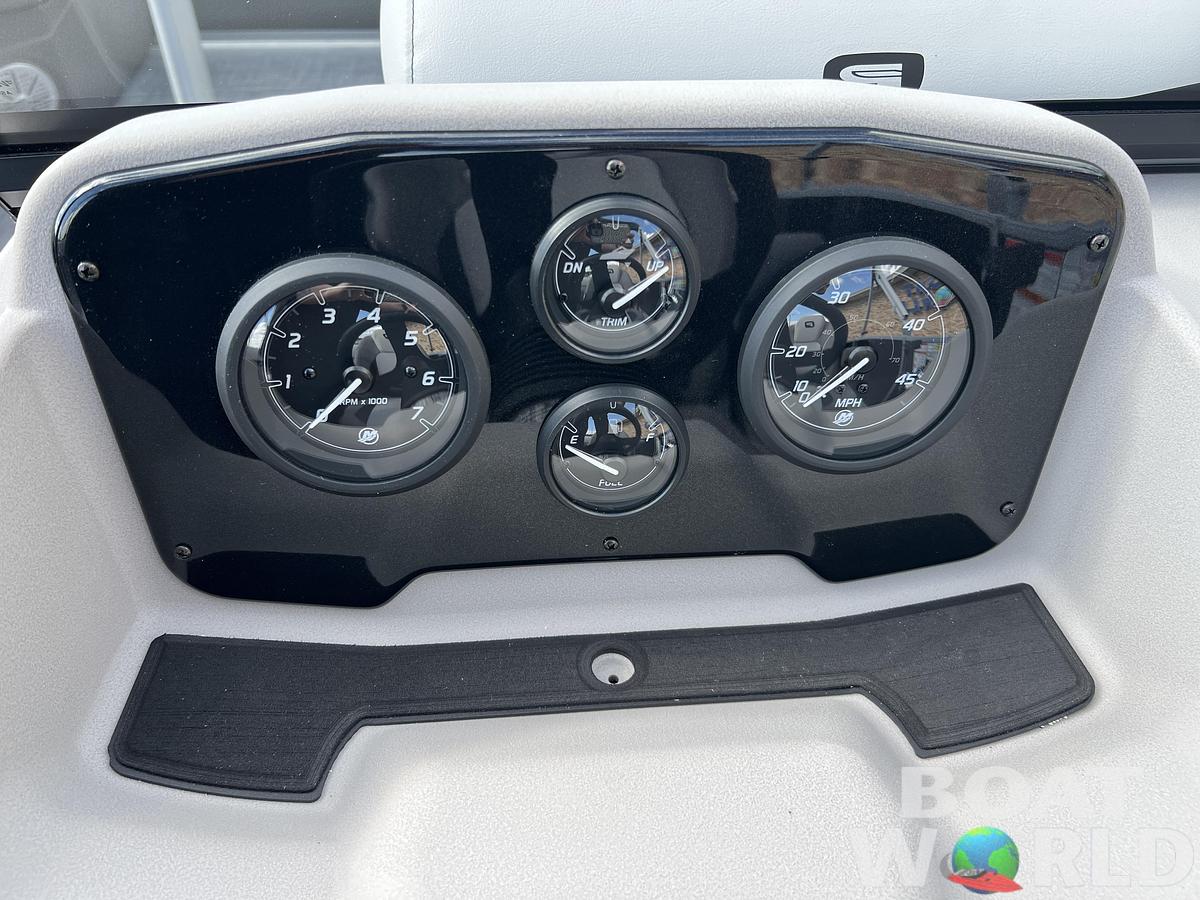 2026 Princecraft Vectra 21 Cruise Lounge Pontoon & Mercury 4-Stroke EFI