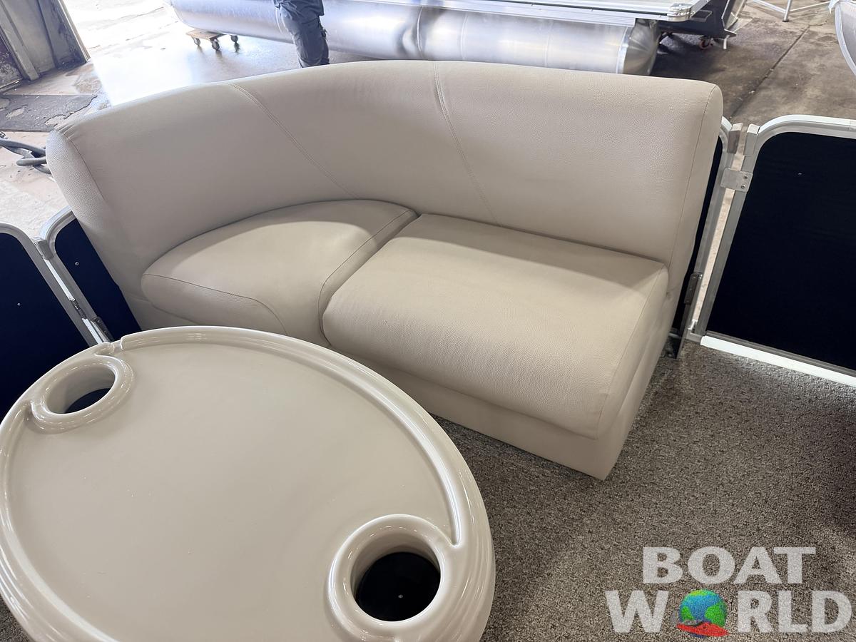 Used 2016 Weeres 220 Legacy & 90HP Yamaha 4Stroke -$19,995
