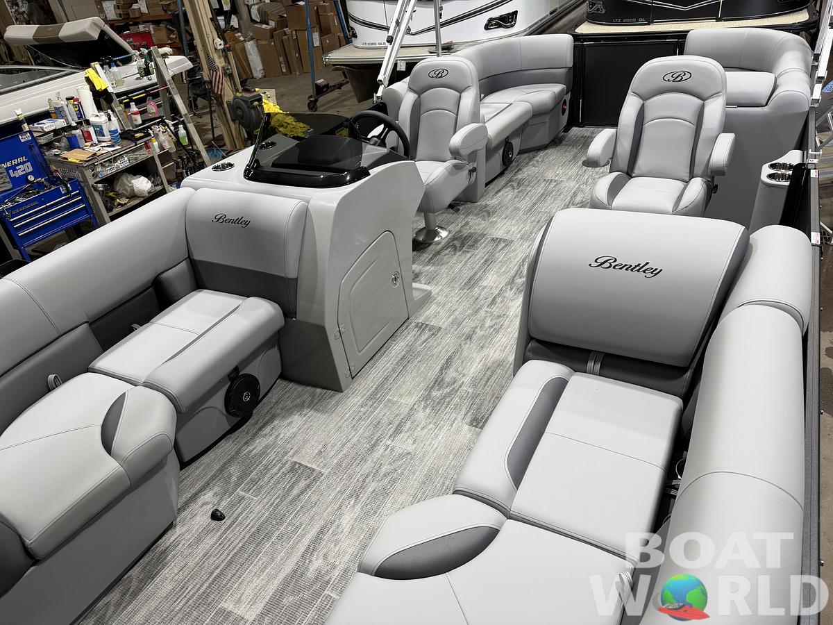 2026 Bentley Legacy 200 Navigator Quad Lounge Pontoon $34995