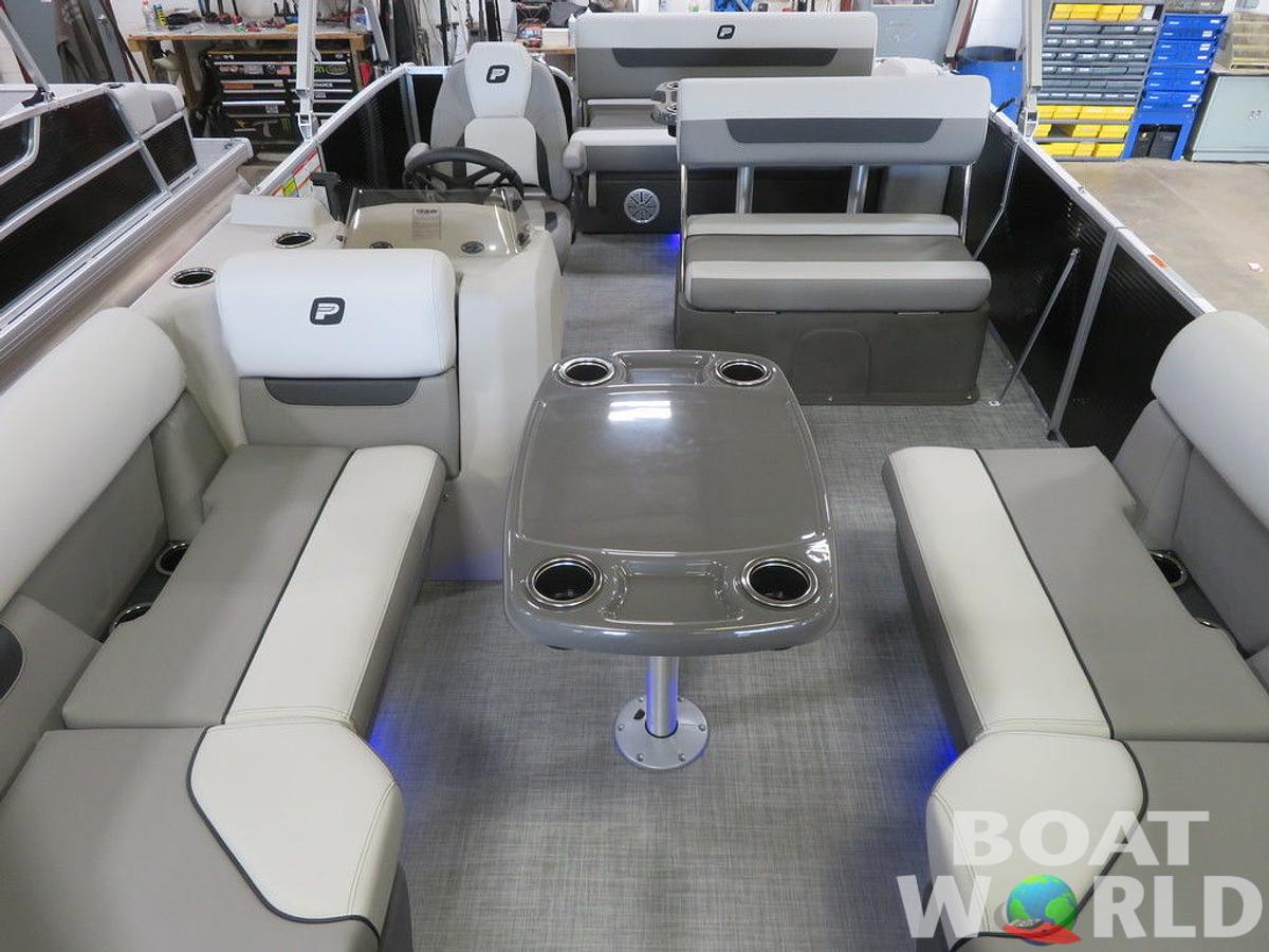 2025 Princecraft Vectra 21 RL Swingback Dinette Pontoon & Mercury 4-Stroke EFI