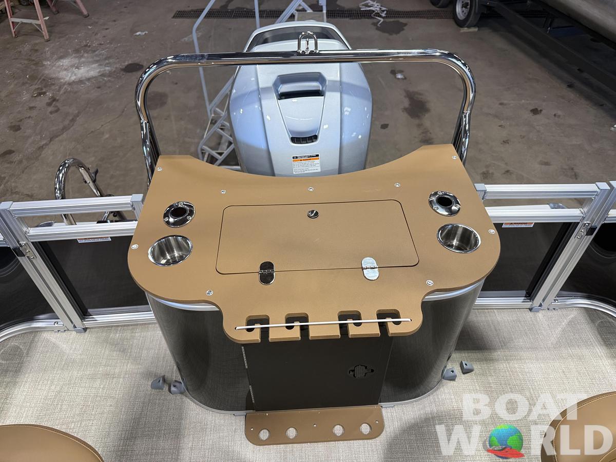 2027 Tahoe Sport Rear Fish 2385 & 4-Stroke $39995