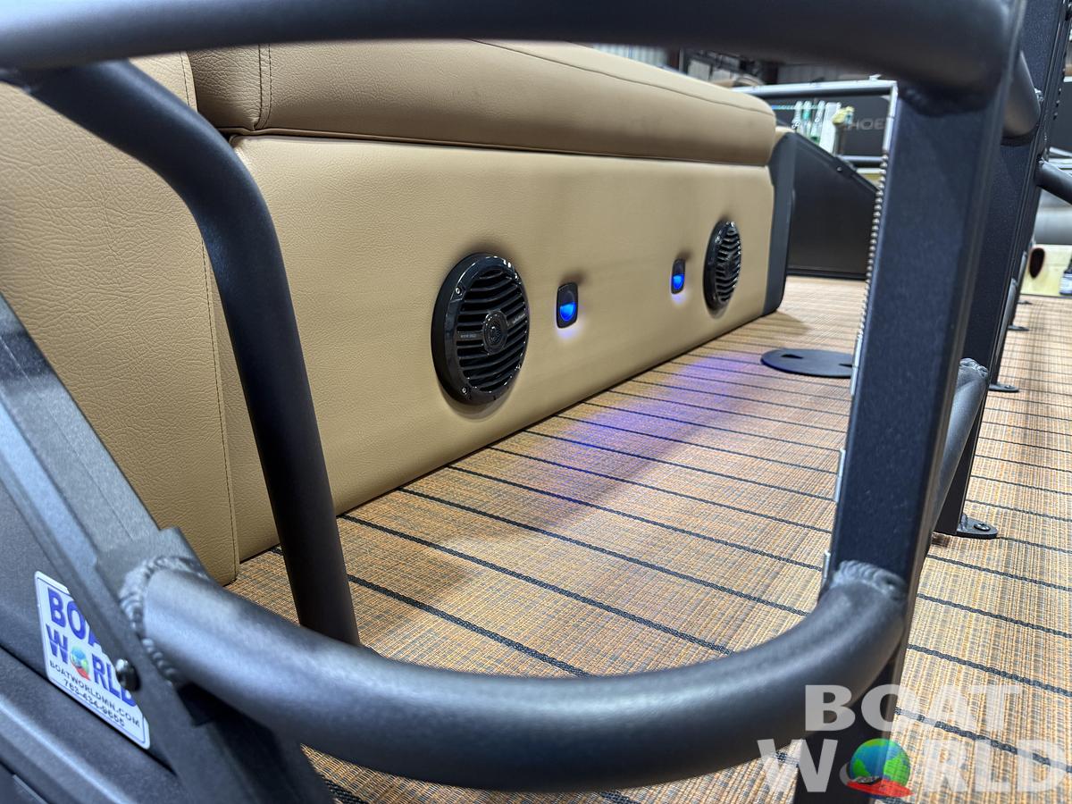 2027 Bentley Elite 223 Lounge Swingback Tritoon $66,995
