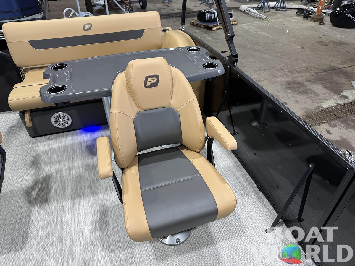 2027 Princecraft Vectra 23 RL SS Swingback Pontoon $36,995