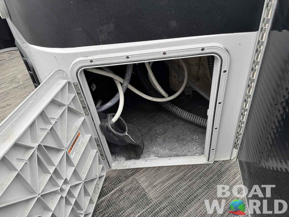 Used 2021 Sweetwater  2086 FX Pontoon