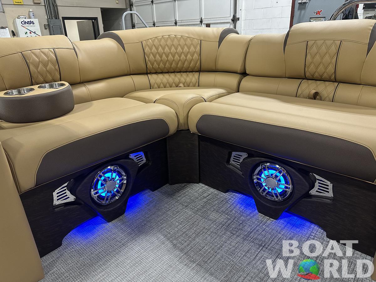 2025 Tahoe Pontoons Cascade 2385 Elite Cruise Tritoon & Honda 4-Stroke EFI
