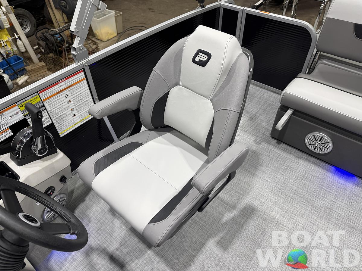 2026 Princecraft Vectra 23 RL Long Lounge Swingback Tritoon 