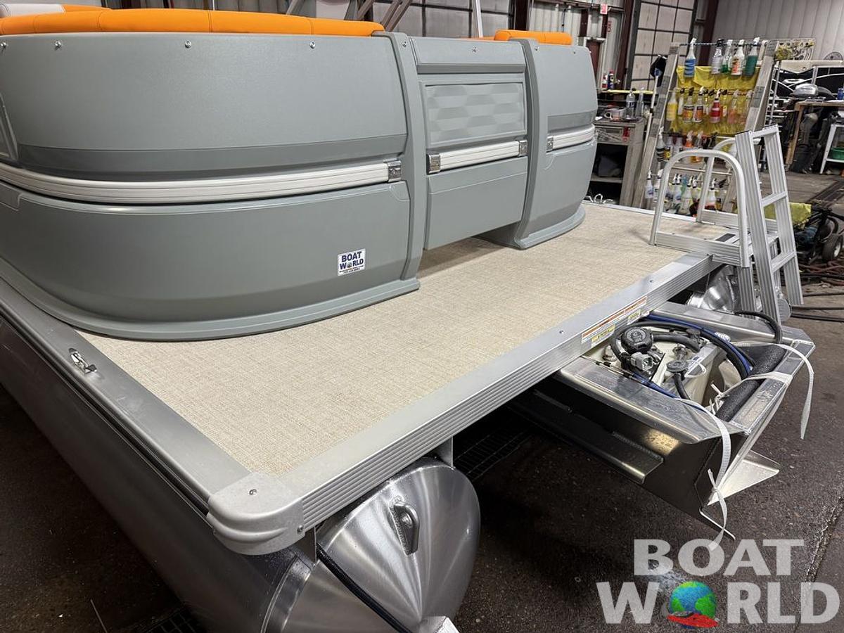 2025 Tahoe Pontoons Aura 1985 Quad Lounge & 50HP 4-Stroke EFI