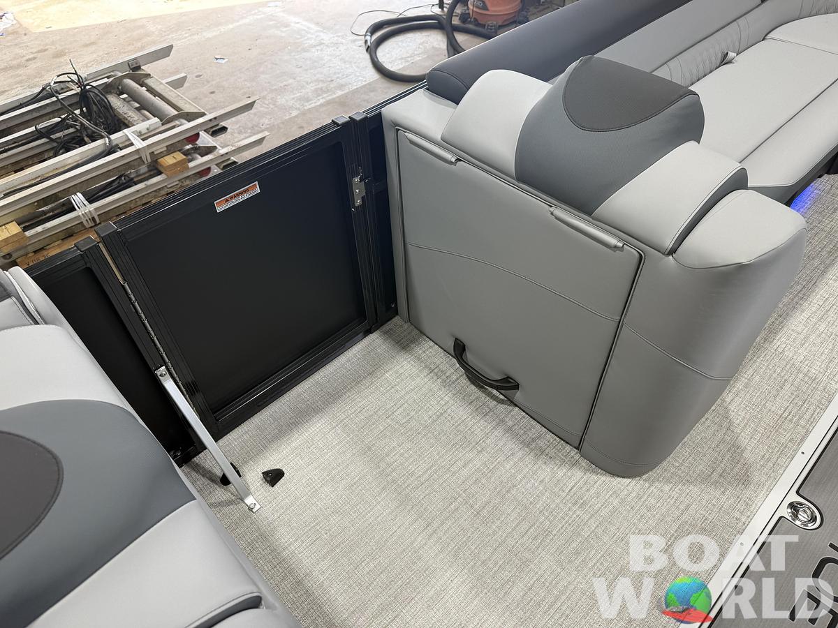 2027 Tahoe LTZ 300HP VRB 2585 Swingback Tritoon $69,995