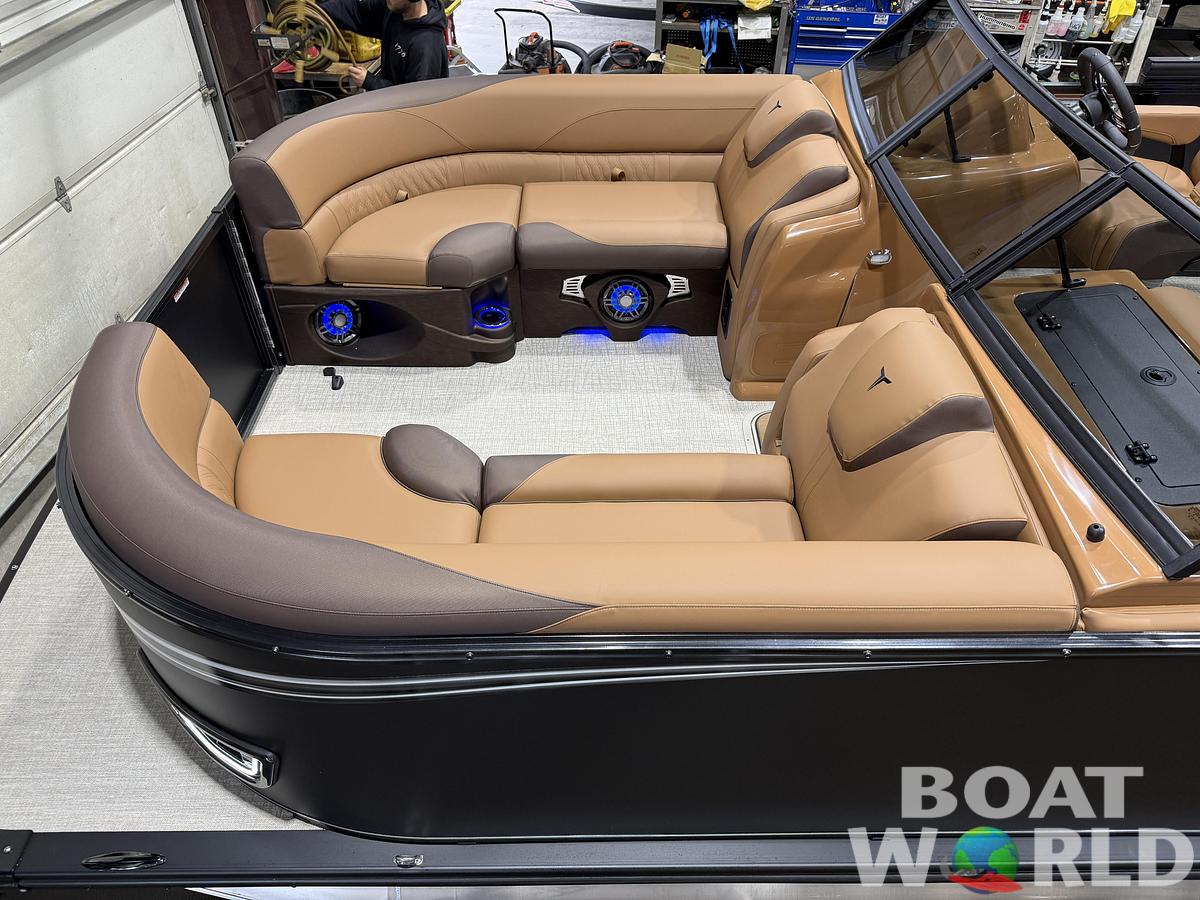 2027 Tahoe LTZ 300HP VRB Windshield Swingback $69995