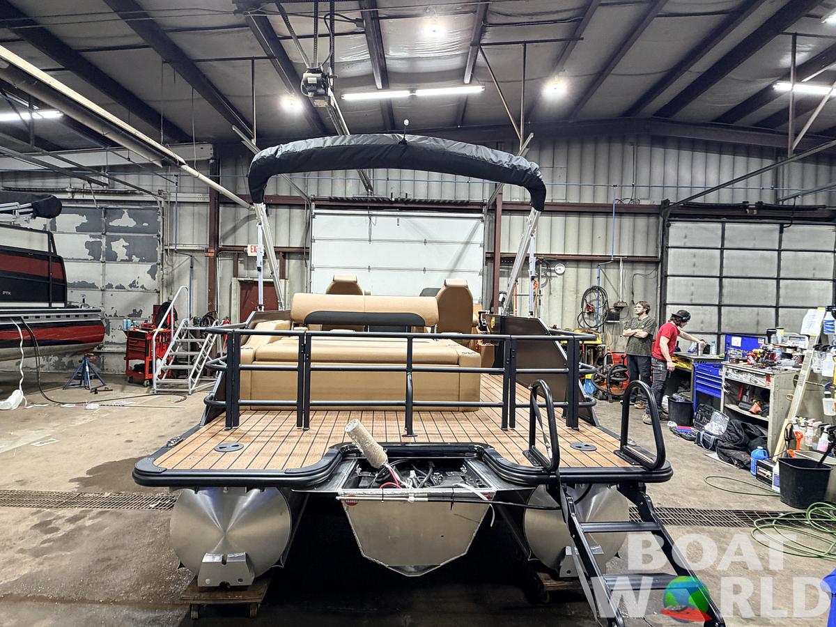 2026 Bentley Legacy 220 Swingback Pontoon $38995