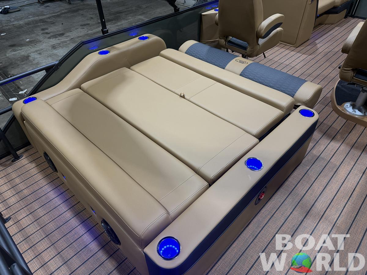 2026 Bentley Pontoons Elite 223 Swingback Tritoon & 200HP 