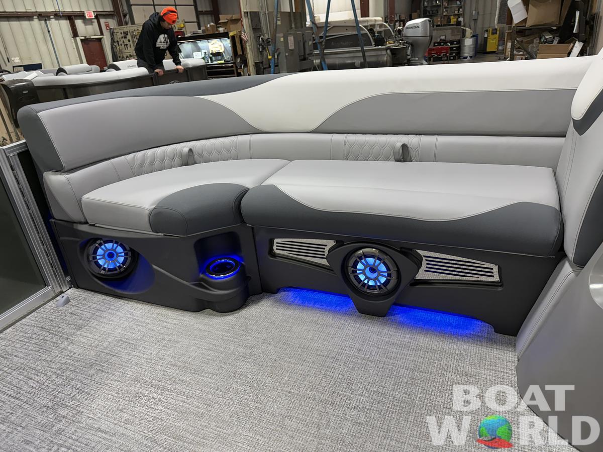 2025 Tahoe Pontoons LTZ 2385 Elite Cruise Tritoon & Honda 4-Stroke EFI