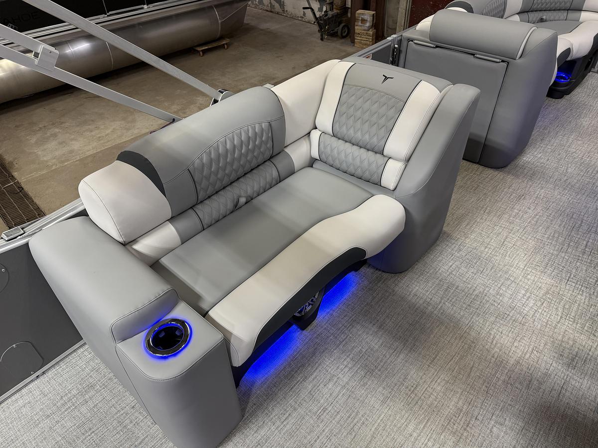 2025 Tahoe Pontoons Cascade 2385 Elite Tritoon & Honda 225HP 4-Stroke EFI