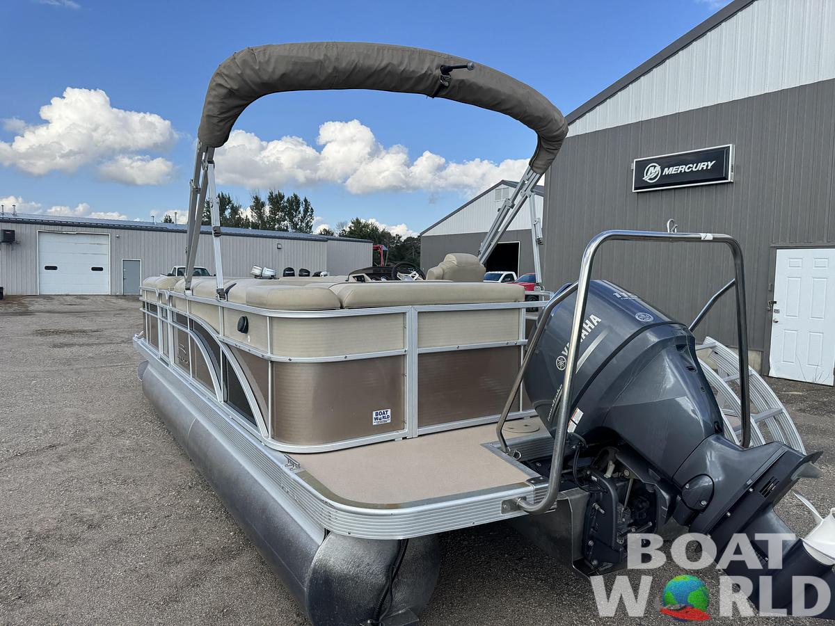 Used 2014 Bennington 22 SLX Pontoon