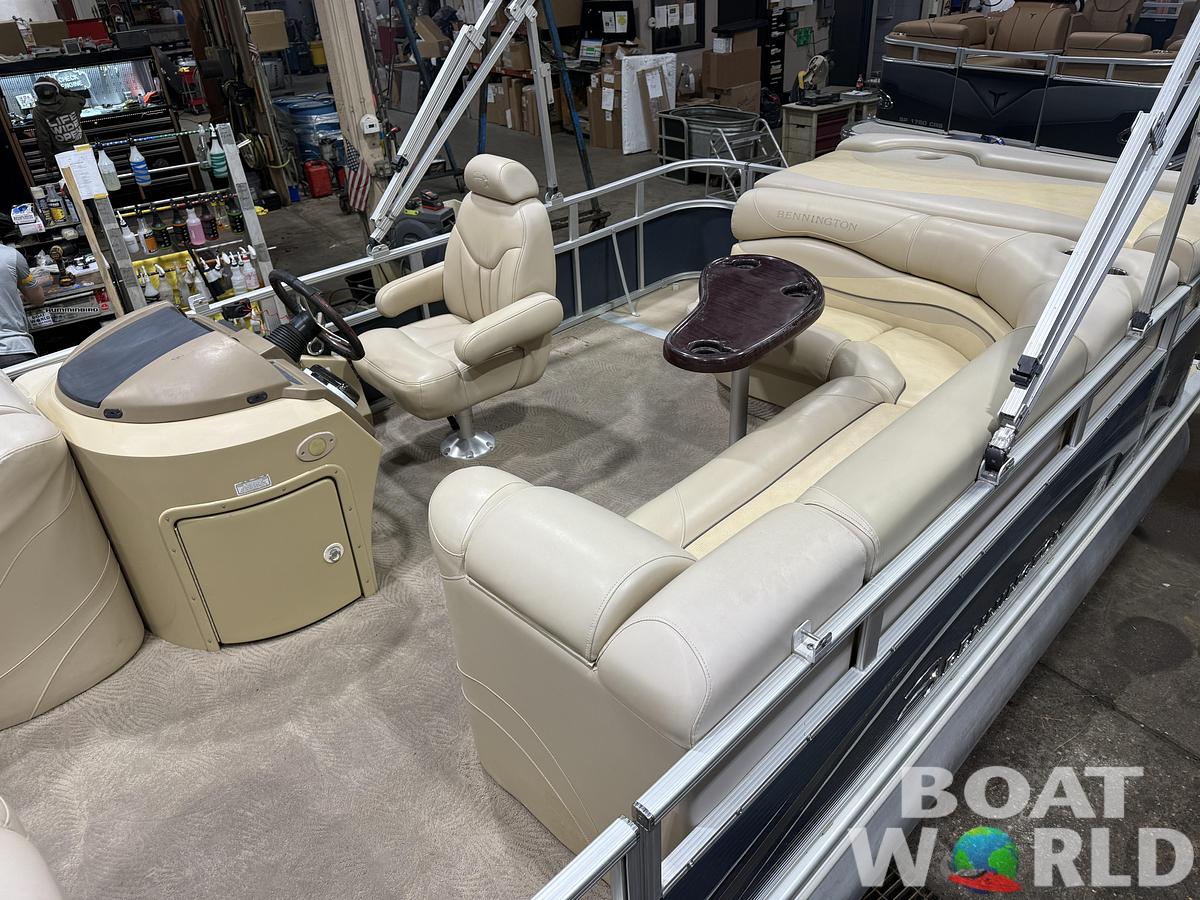 Used 2009 Bennington 2577 Cruise Pontoon