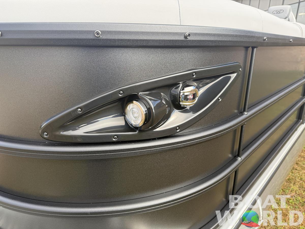 2026 Bentley Pontoons Legacy 223 QSB Swingback Tritoon 