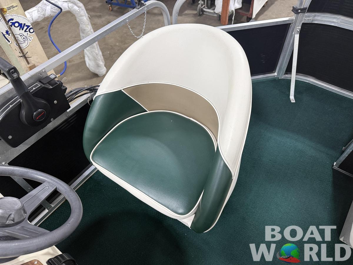 Used 2005 Leisure Island 2021 & 40HP