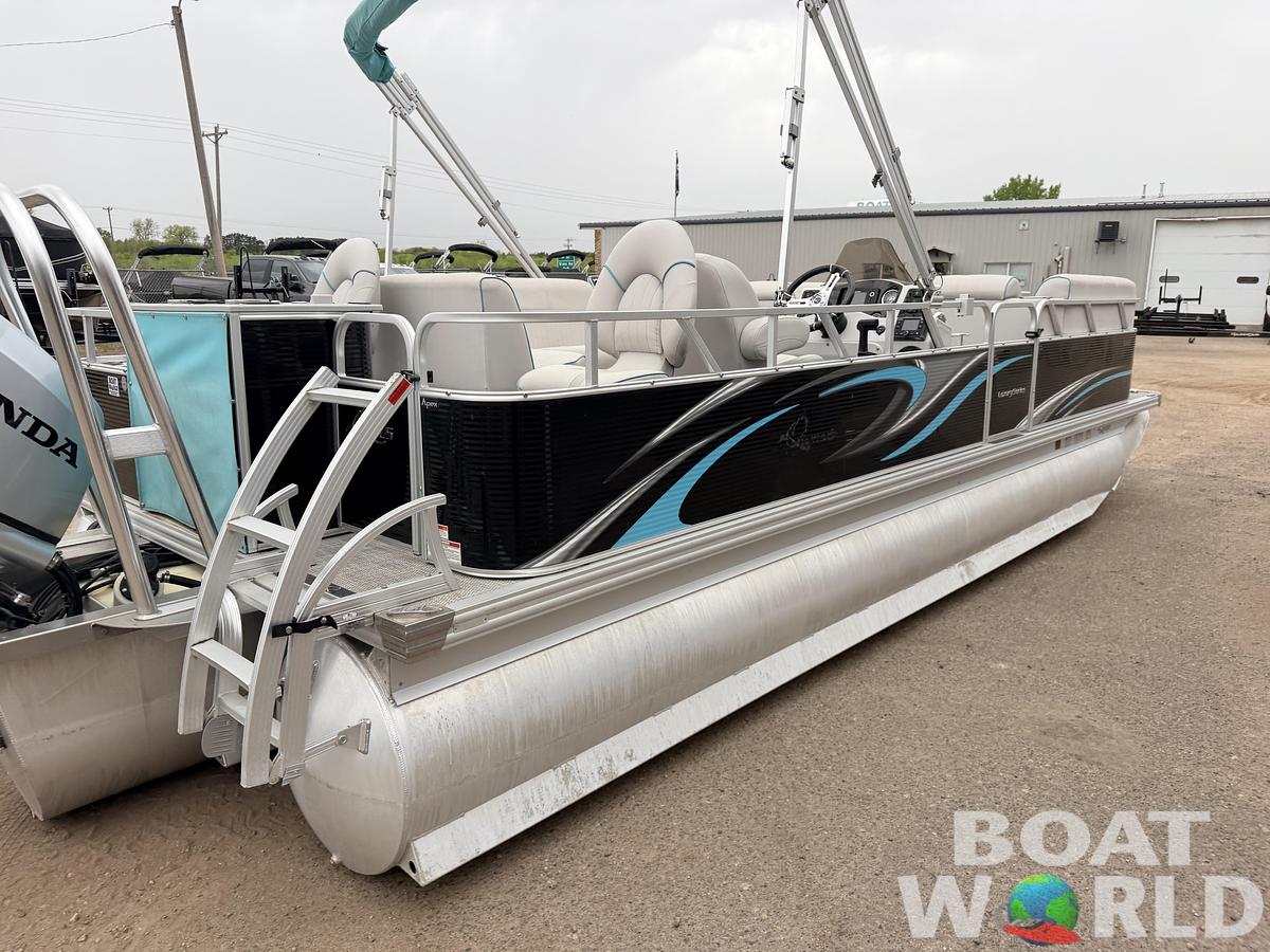 Used 2019 Qwest 822 Fish & Cruise Tritoon & 150HP Honda 4Stroke - $39,995