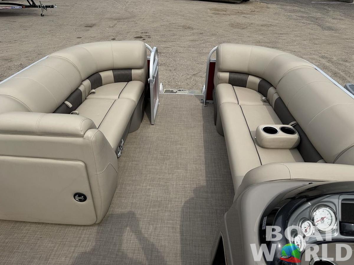 Used 2023 Sun Tracker Party Barge® 20 DLX