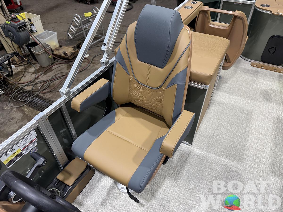 2026 Tahoe Pontoons GEOfish 2385 Rear Fish