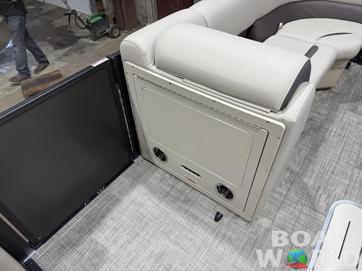 2027 Bentley Legacy 223 QSB Swingback Tritoon $55995