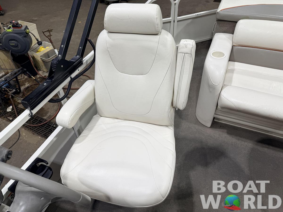 Used 2006 Crestliner 2485 Sport LX Pontoon