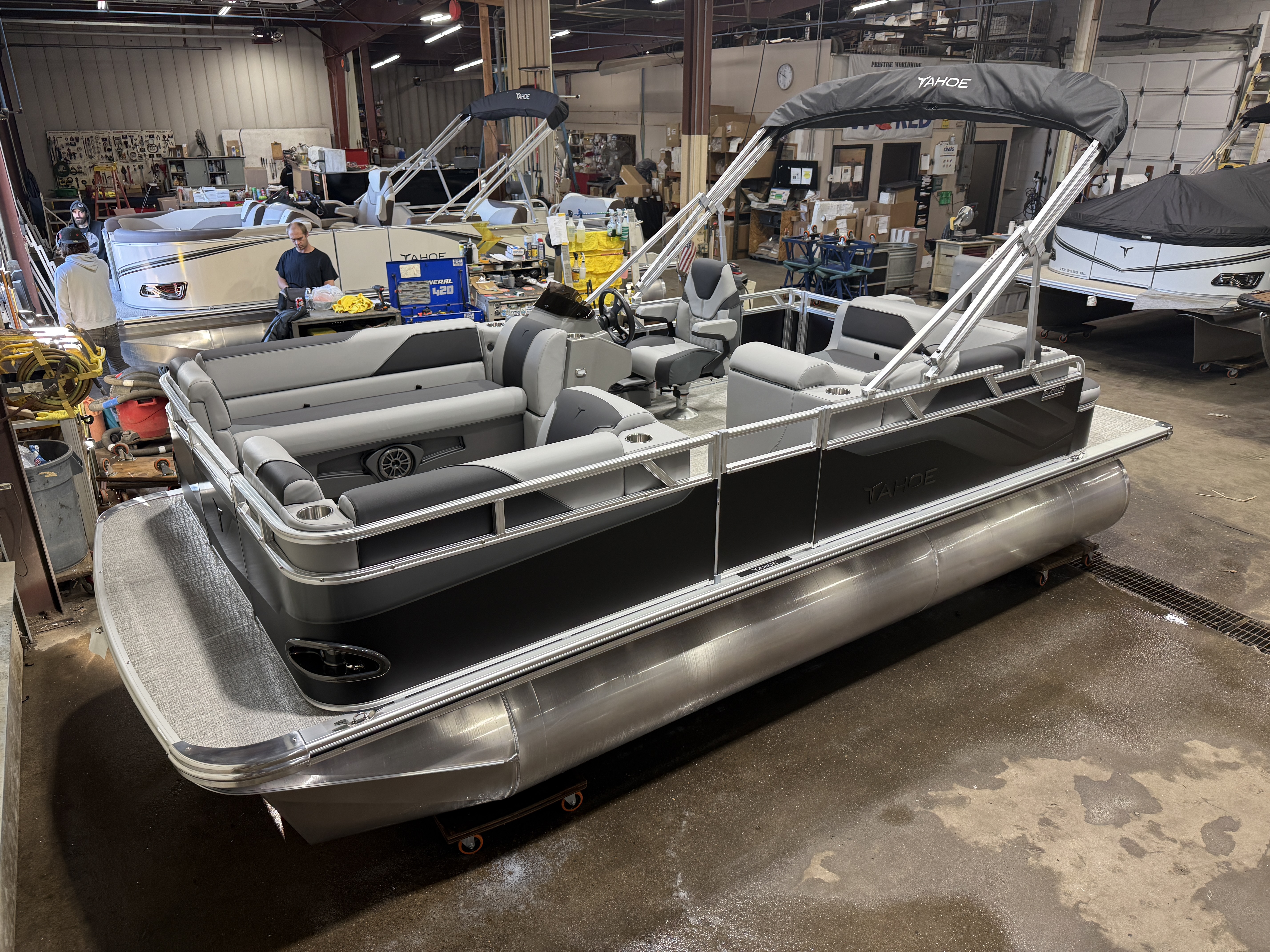 2026 Tahoe Pontoons Sport 1980 Cruise Rear Bench (CRB)