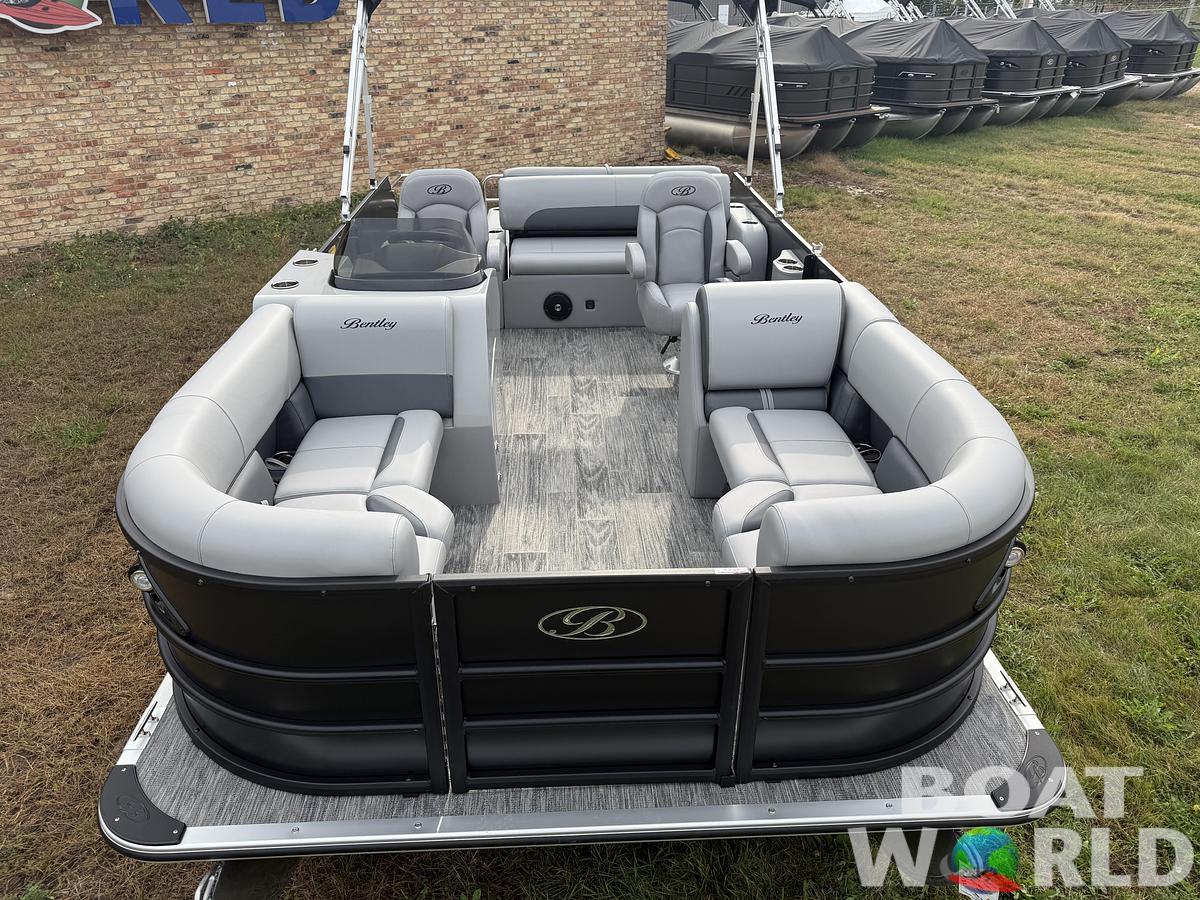 2025 Bentley Pontoons Legacy 200 Swingback