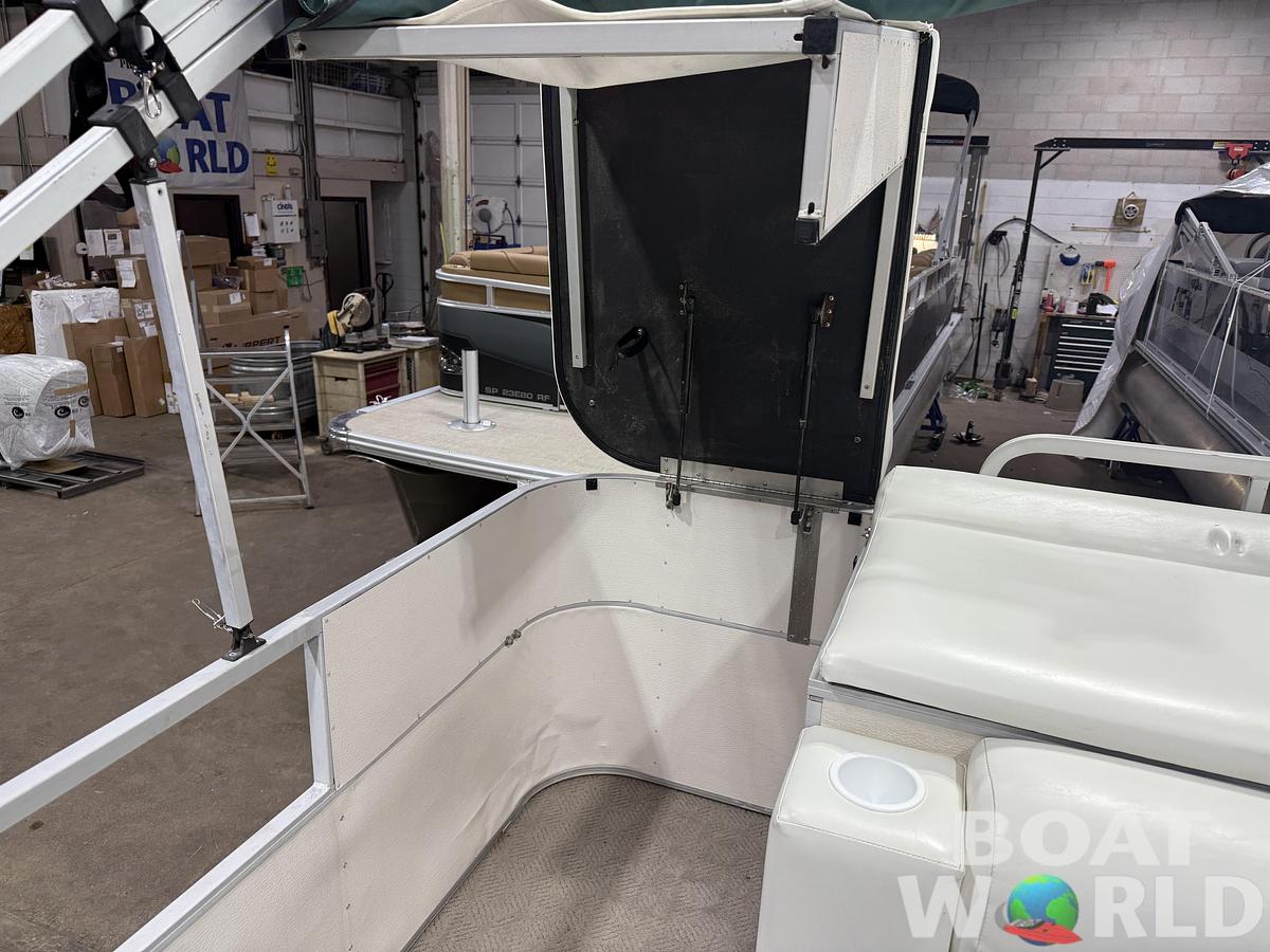 Used 2001 Manitou Legacy 240 & 2017 Mercury 4Stroke EFI $12,995