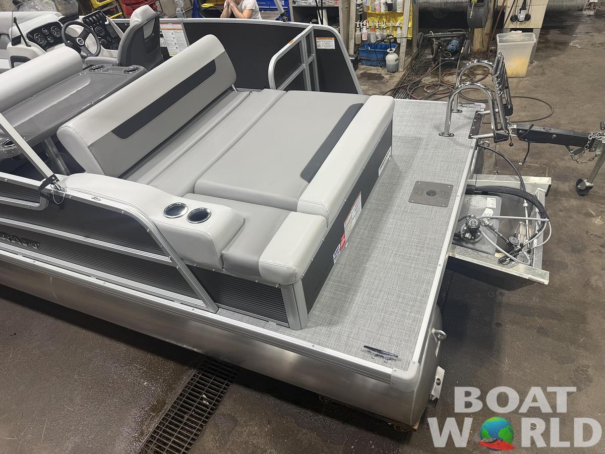 2026 Princecraft Vectra 23 RL Dinette Swingback Pontoon