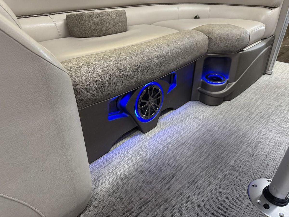 Used 2019 Tahoe Pontoons Cascade 2385 Cruise Pontoon