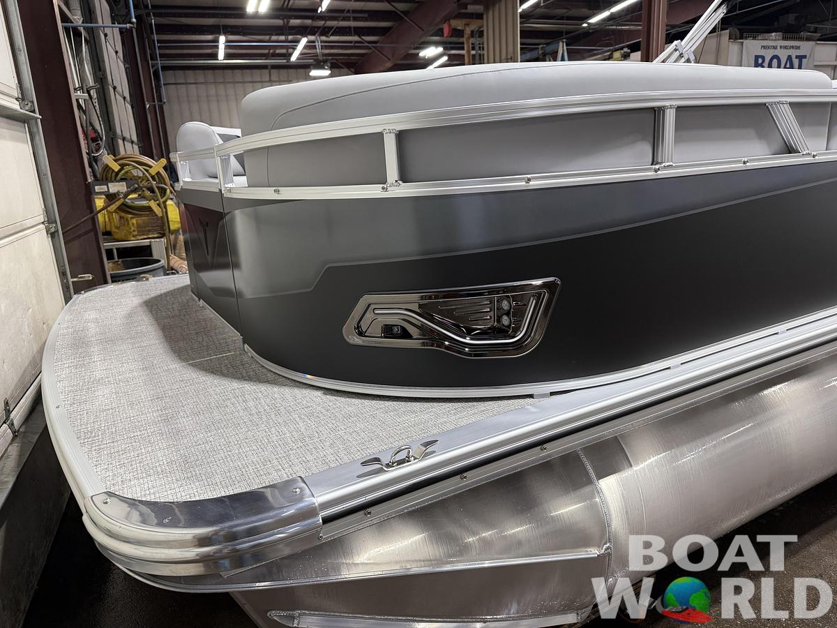 2026 Tahoe Pontoons Sport 2385 Swingback (VRB) Tritoon 