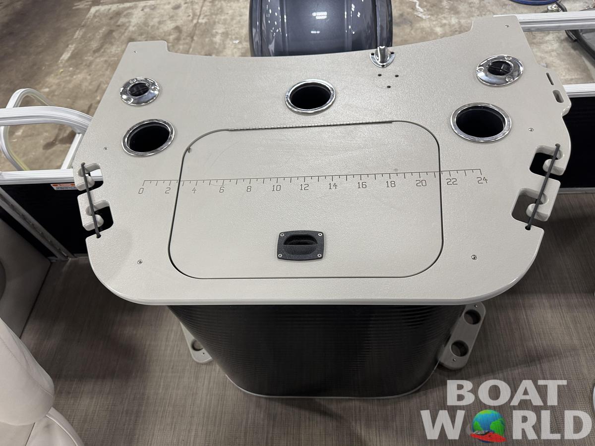 Used 2017 Bennington  22 SS Pontoon with 90HP Yamaha Fourstroke EFI